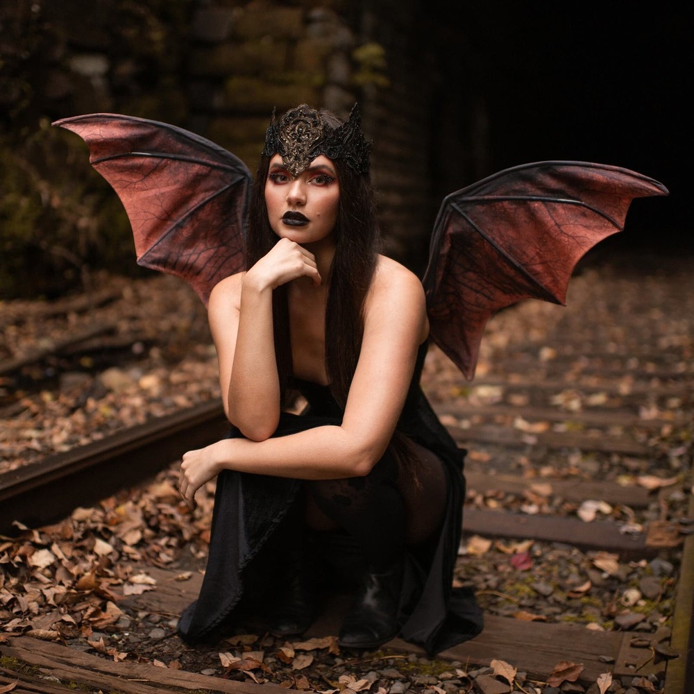Bat Costume Wings Wings for Halloween, Realistic and Corset-Friendly Medium Size